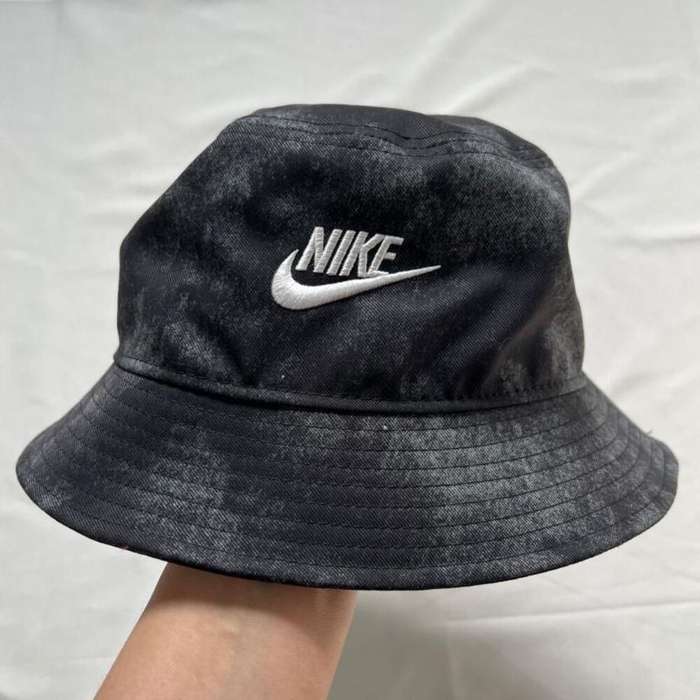 Nike Men's Black and Grey Hat